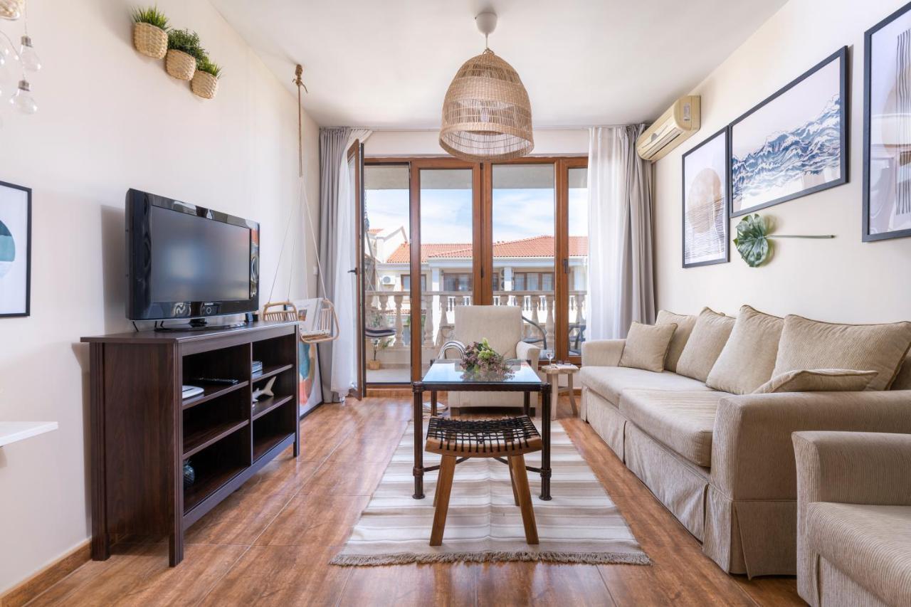 Royal Bay Apartments With Self Check-In Sveti Vlas Eksteriør bilde