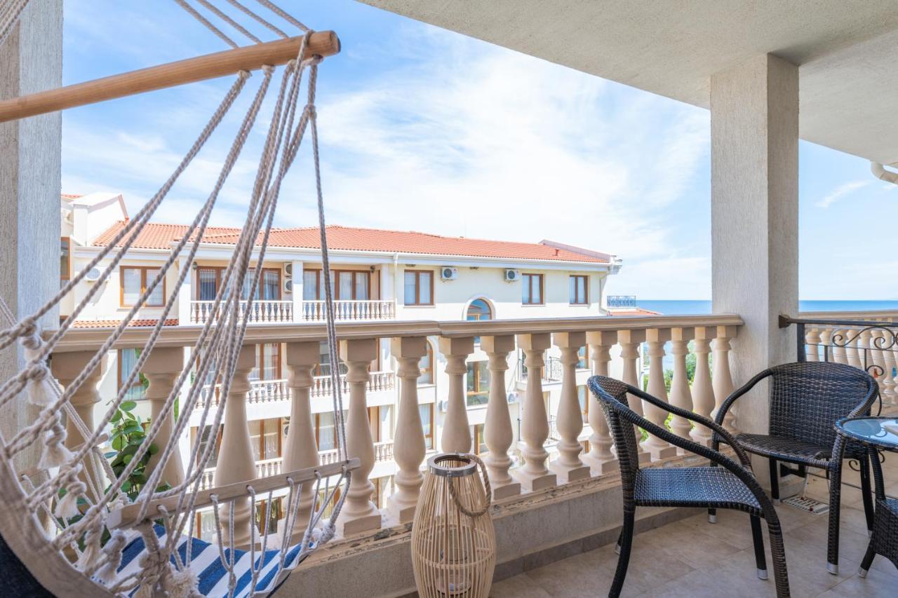 Royal Bay Apartments With Self Check-In Sveti Vlas Eksteriør bilde