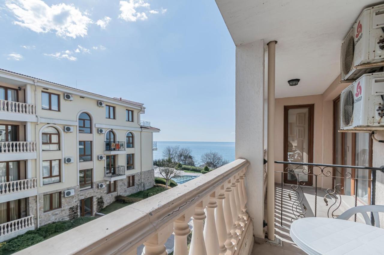 Royal Bay Apartments With Self Check-In Sveti Vlas Eksteriør bilde